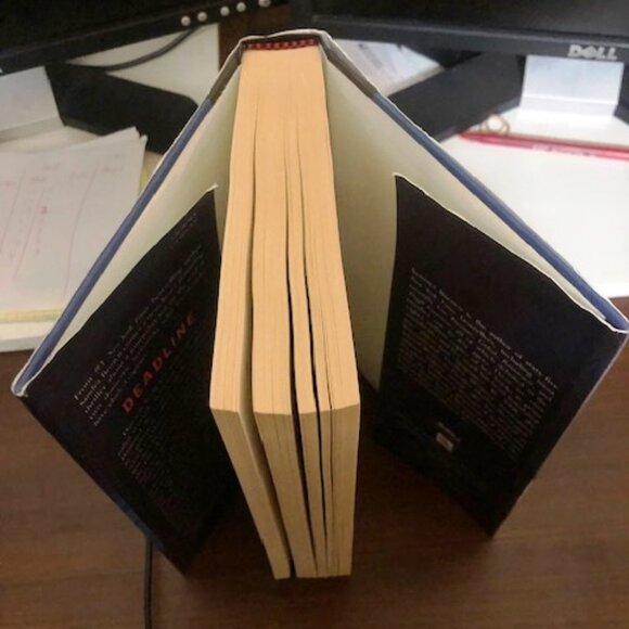 Deadline by Sandra Brown (Hard Cover) - Picture 4 of 6